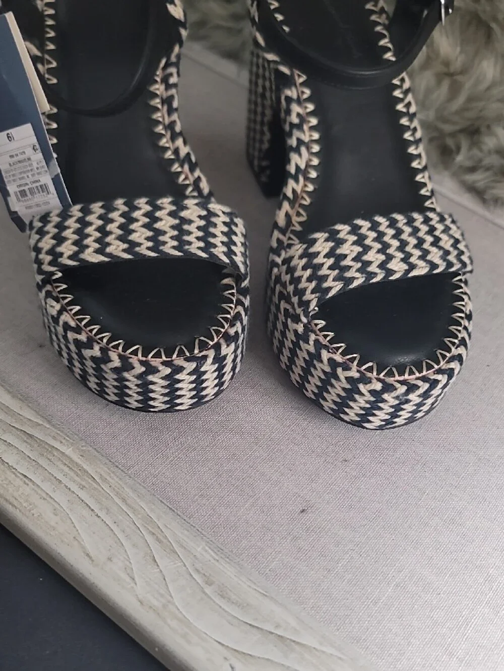 Universal Thread-Target Black and Cream Woven Platform Sandals